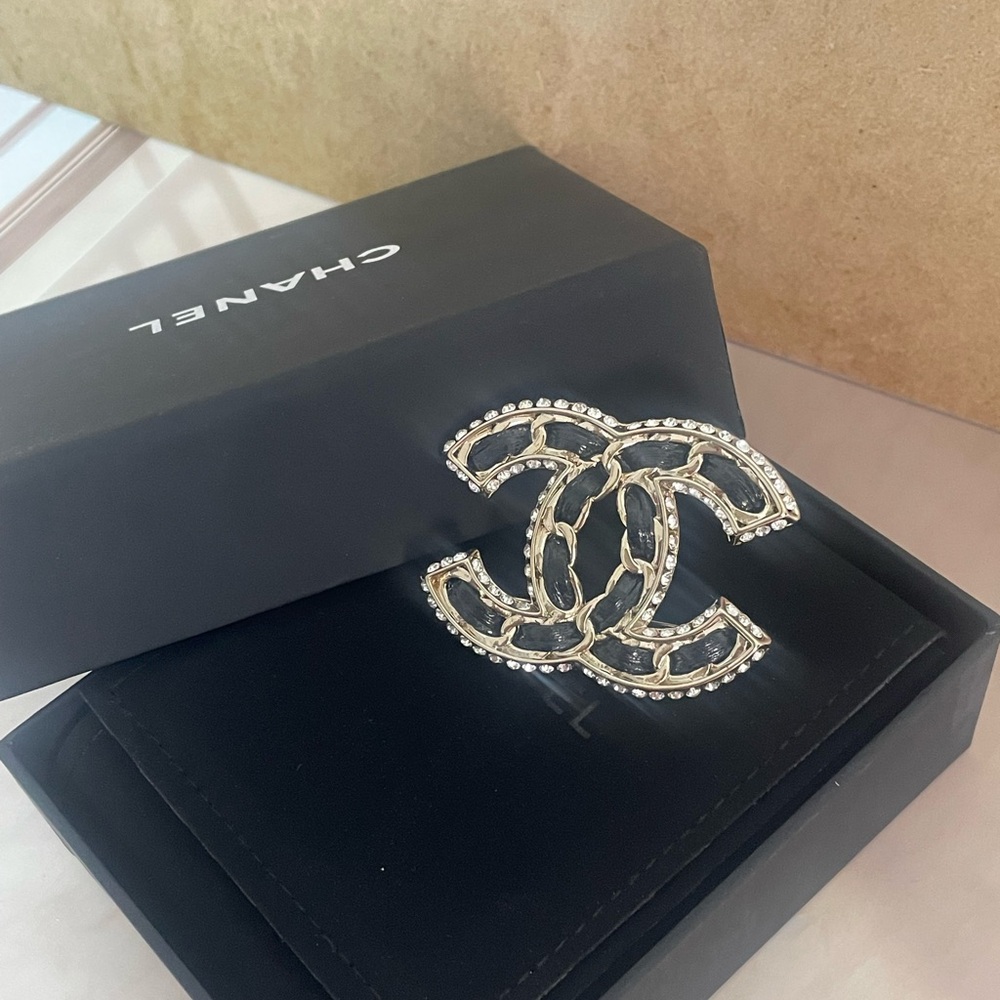 99% New Chanel CC Brooch Leather & Crystal Gold Tone